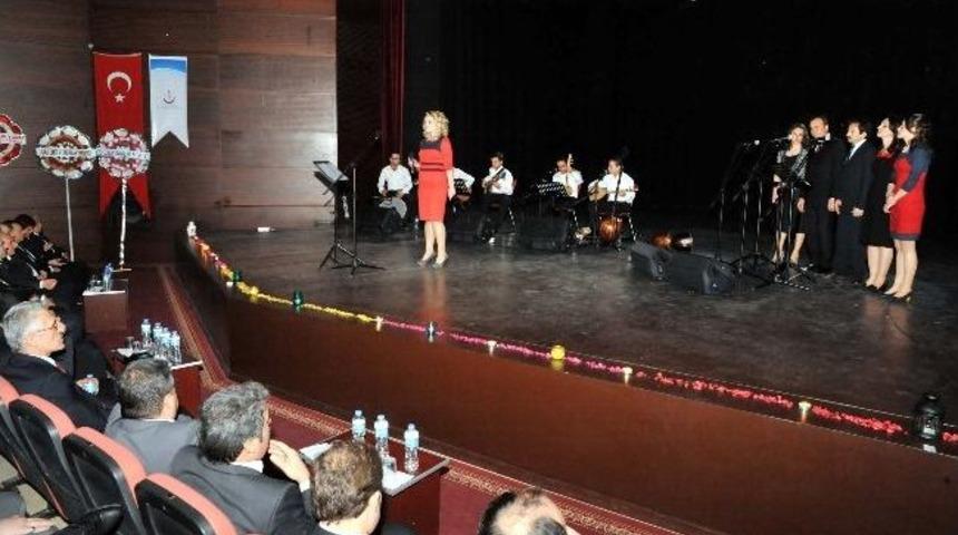 Sağlık M&uuml;d&uuml;rl&uuml;ğ&uuml; Tıp Bayramı Nedeniyle Şiir Ve M&uuml;zik Dinletisi D&uuml;zenledi