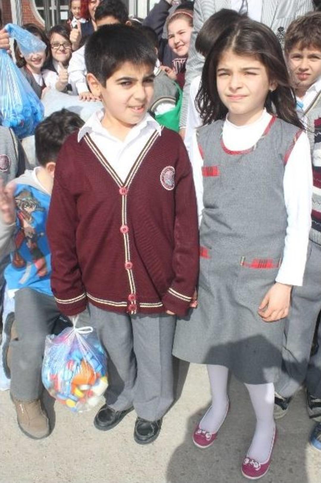 Minik &Ouml;ğrencilerden &Ouml;rnek Davranış