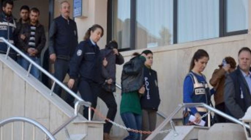 'Altın Kızlar&rsquo;dan 15&rsquo;i Tutuklandı
