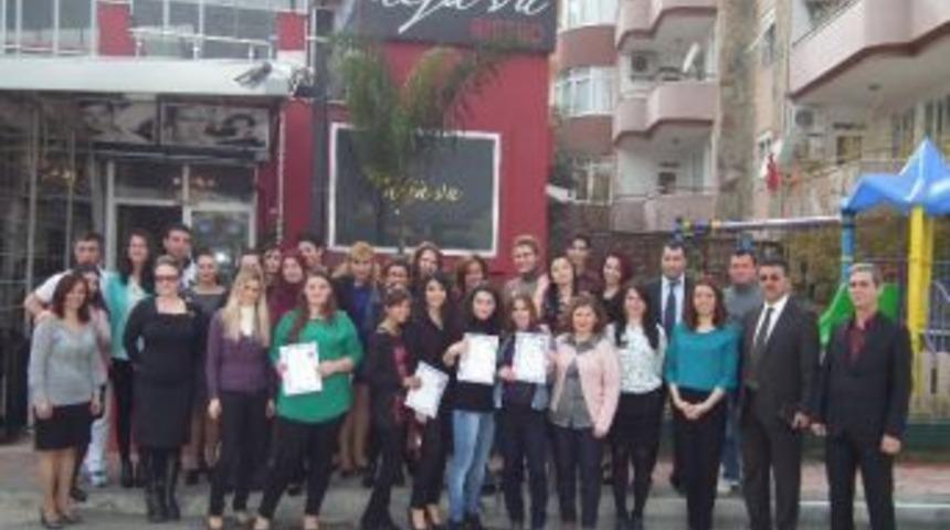 İş Garantili Meslek Kursunu Bitiren Kursiyerler Sertifika Aldı