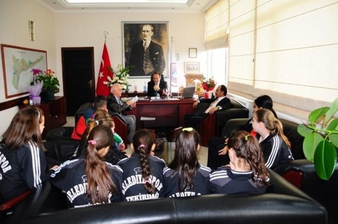 Başarılı Sporculardan Başkan Dalgı&ccedil;&rsquo;a Ziyaret