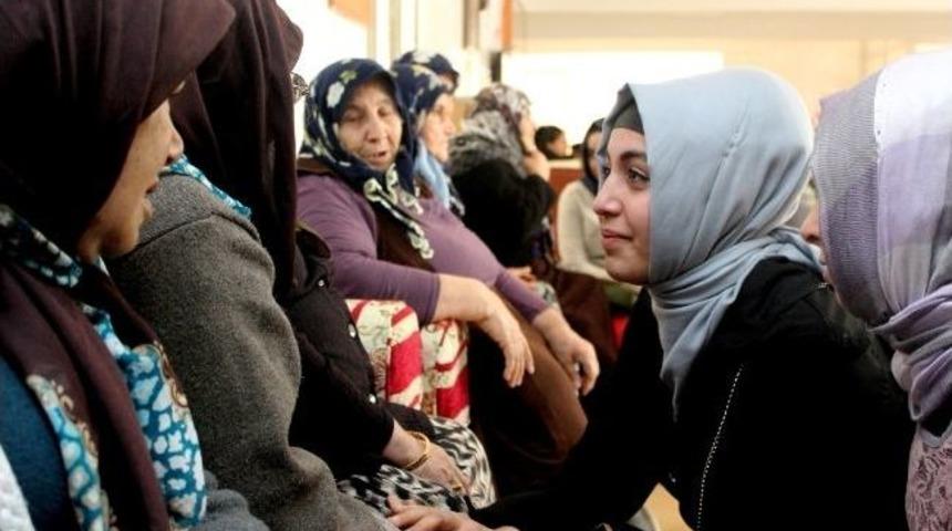 Gamek Kursiyerleri Yaşlıları Unutmadı