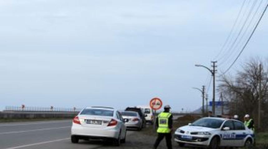 &Ouml;l&uuml;m Yolunda Trafik Denetimi Artırıldı