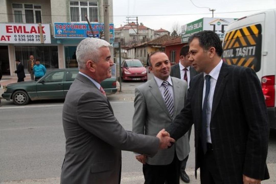 Vali Yerlikaya&rsquo;dan B&uuml;y&uuml;kyoncalı Beldesine Ziyaret