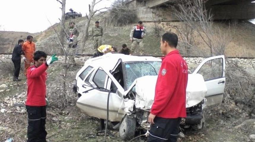 Erzincan'da Trafik Kazası: 1 &Ouml;l&uuml;