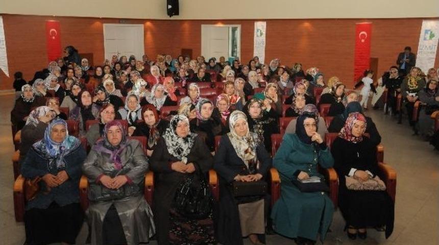 Kadınlar &ldquo;kadın Kimdir&rdquo; Diye Sordu