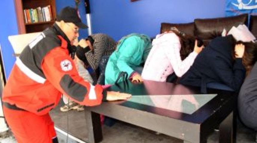 Asya Arama Kurtarma Deprem Sim&uuml;lat&ouml;r TIR&rsquo;ı Manisa'da