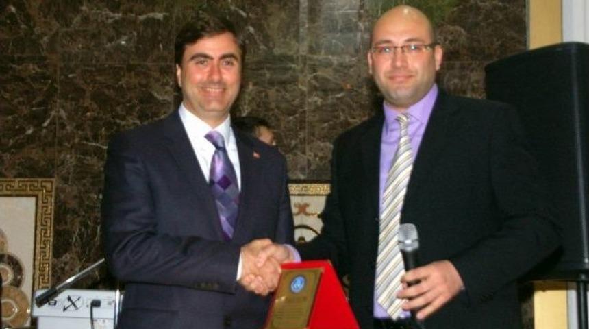 Başkan Aysan'dan Sağlık &Ccedil;alışanlarına Yemek