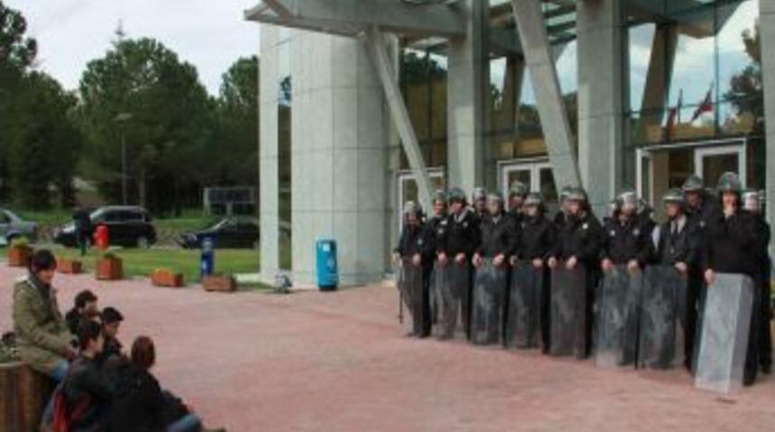 Naci Koru: Suriye&rsquo;den Ka&ccedil;an Insanlara Kucak A&ccedil;maya Devam Edeceğiz