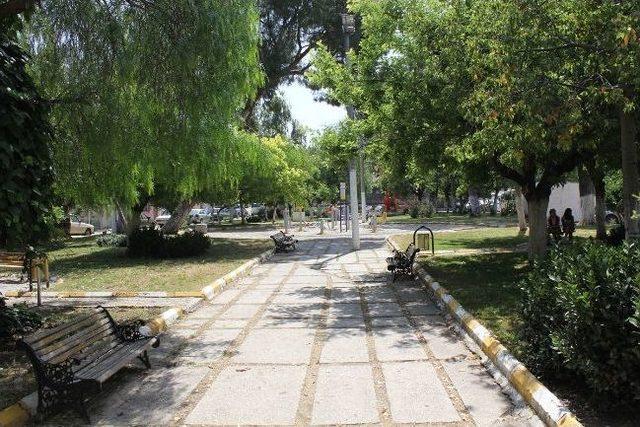 Urla’da Park Ve Bahçe Sayısı 72’ye Ulaştı