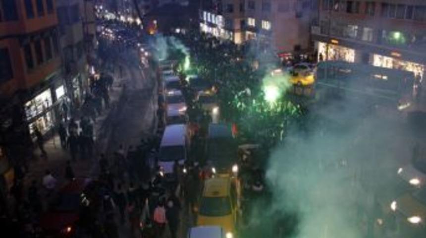 Bursaspor Taraftarları 'temiz Lig' I&ccedil;in Sokağa D&ouml;k&uuml;ld&uuml;