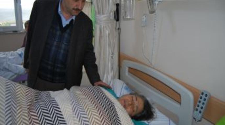 Karın Ağrısı Nedeniyle Ameliyat Olan Kadının Karnından 8 Kilo Kitle &Ccedil;ıktı