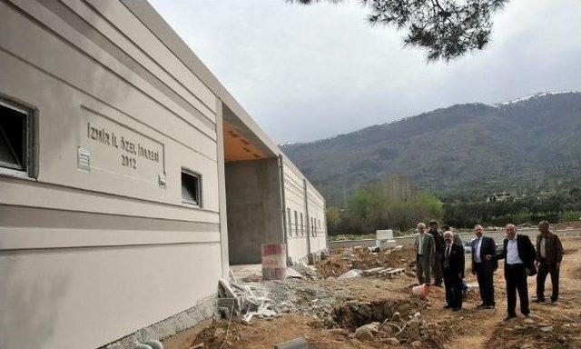 Değirmenci, Beydağ’da Muhtarlarla Bir Araya Geldi