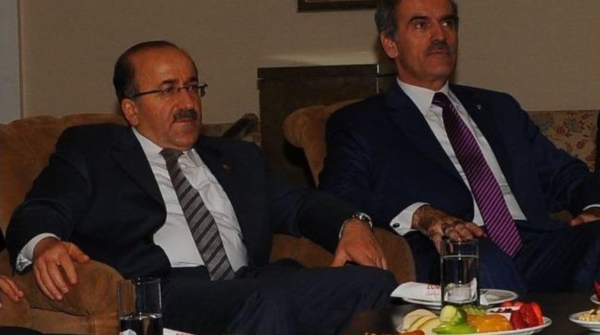 Bursa Ve Trabzon Belediye Başkanları Ma&ccedil;ı Beraber İzledi