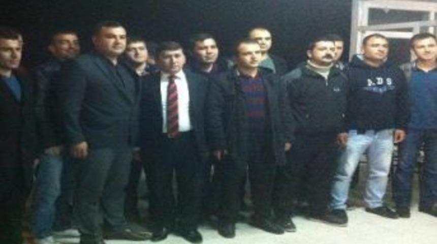 &Uuml;nal Işık&rsquo;tan Gen&ccedil;lik Kollarına Yemek