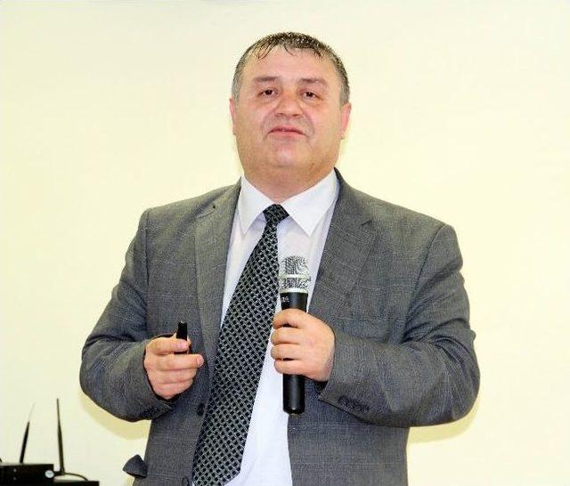 Kız Öğrencilere ‘liderlik Semineri’