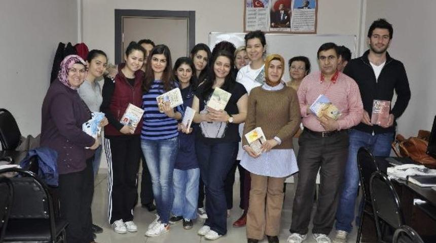 Herkes Ko-mek'le Okuyor