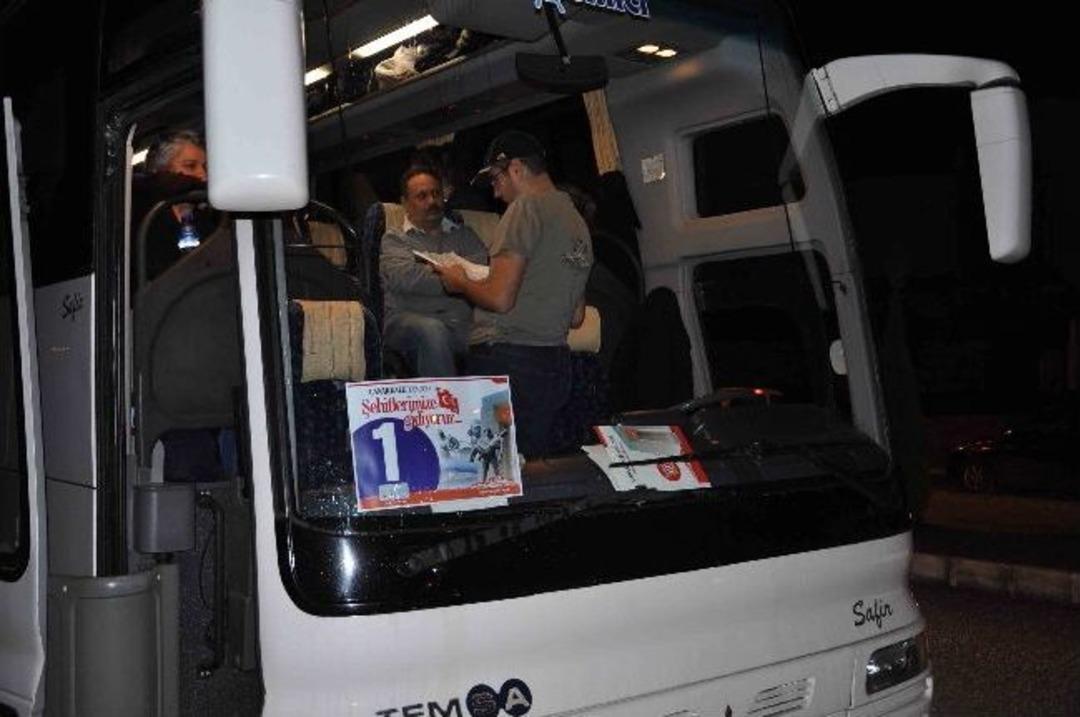 Kuşadası 256 Otob&uuml;s İle Şehitlere Gidiyor