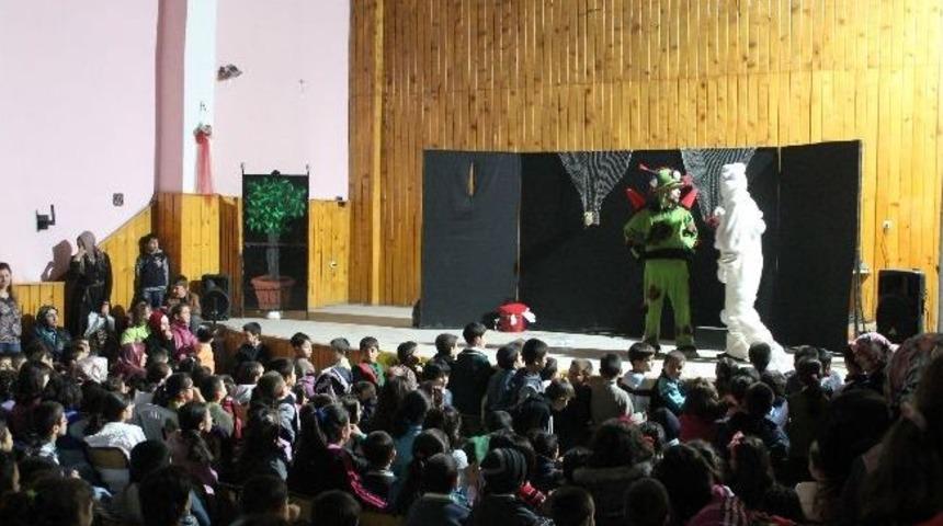 Zambak &Ccedil;ocuk Tiyatrosu Akdağmadeni&rsquo;nde