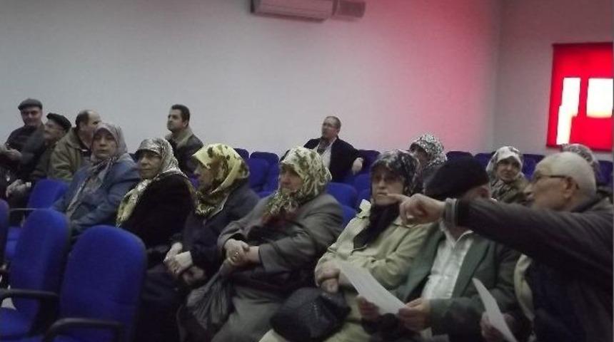 Umreye Gidecek Vatandaşlara Seminer