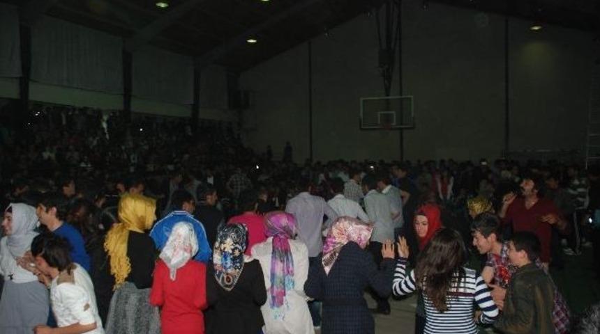 Sınav &Ouml;ncesi &Ouml;ğrenciler Doyasıya Eğlendi