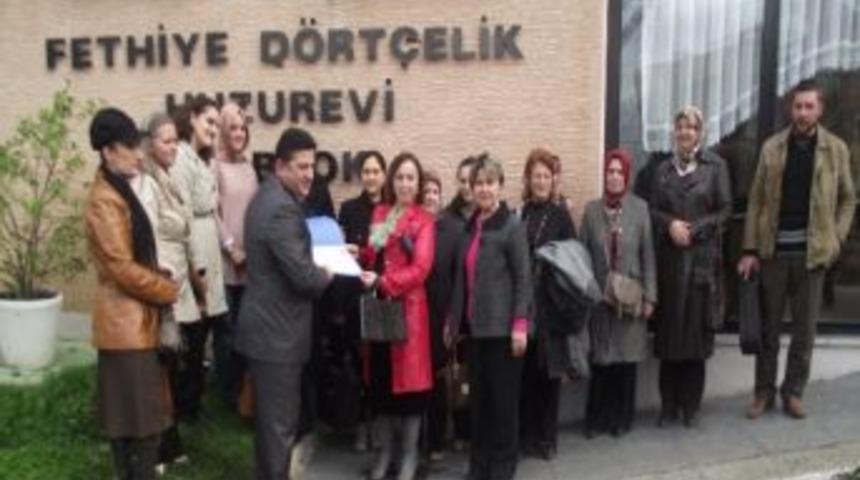 Hem Kursiyerlerinden Huzurevine Ziyaret