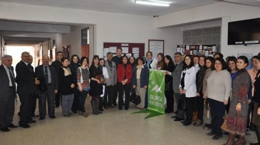 Kamu Duvarları Renkleniyor