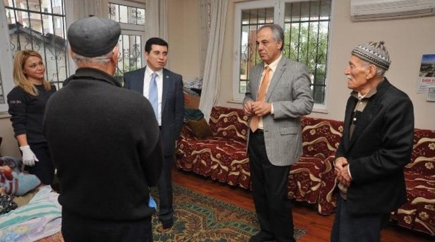 Kepez&rsquo;den Beş Bin 300 Yaşlıya Evde Bakım Hizmeti