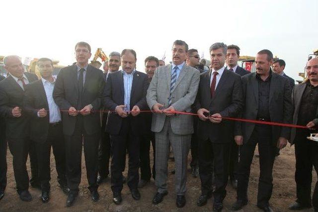 Siverek te Yol Şantiyesi A&ccedil;ıldı 1