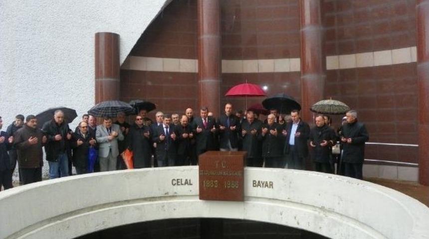 T&uuml;rkeş Celal Bayar&rsquo;ın Kabrini Ziyaret Etti