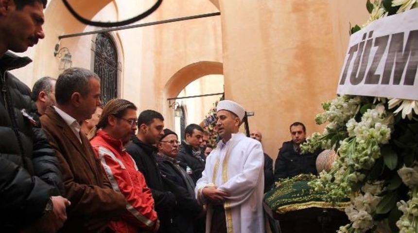 Kemeraltı &Ccedil;arşı'ndaki Patlama Nedeniyle Hayatını Kaybeden &Ccedil;oşkun Toprağa Verildi