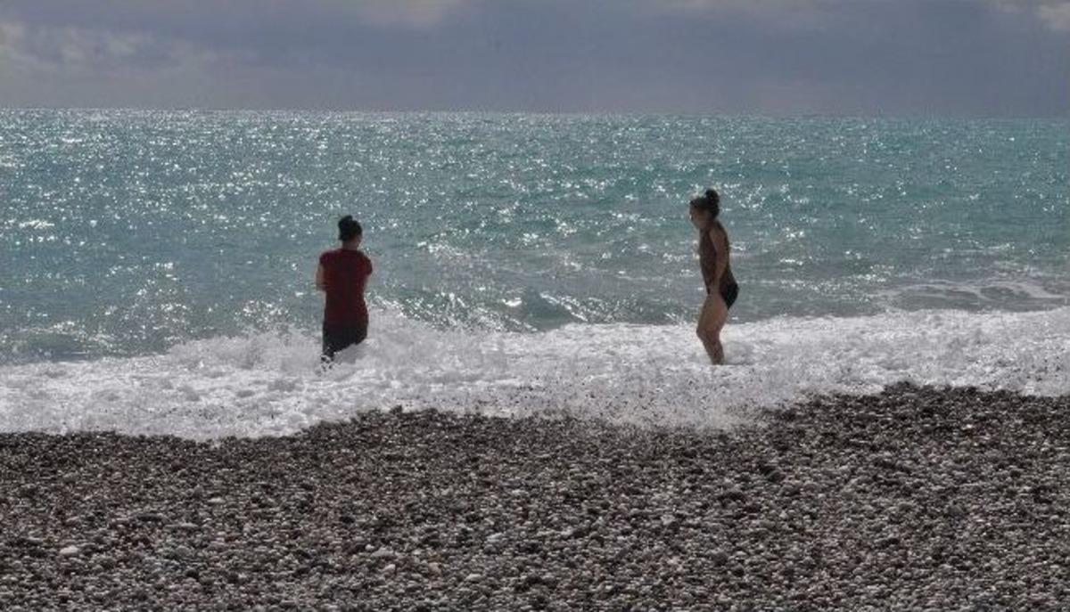 Antalya&rsquo;da Hava Sıcaklığı 22 Derece