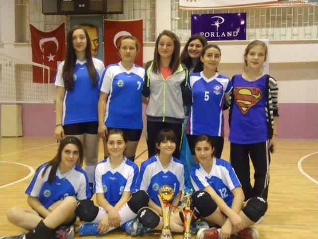 Güneşspor Voleybol Takımı İl Şampiyonu Oldu