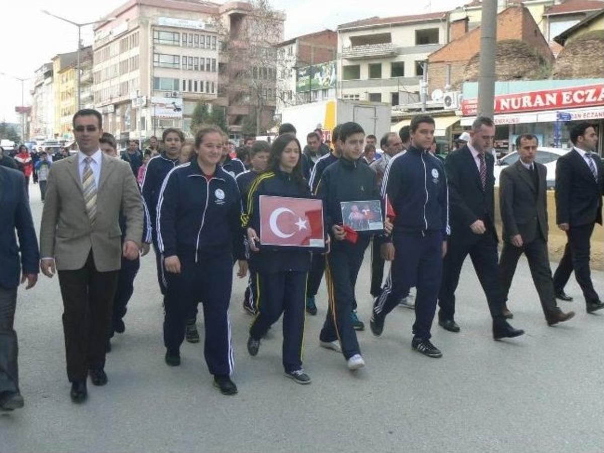 Kutsal Emanetler Boz&uuml;y&uuml;k&rsquo;te