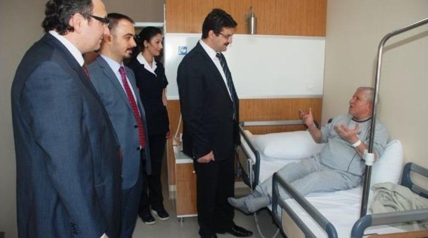 Van Sağlık İl M&uuml;d&uuml;r&uuml; Dr. Acar&rsquo;dan &Ouml;zel Hastaneye 'hayırlı Olsun' Ziyareti