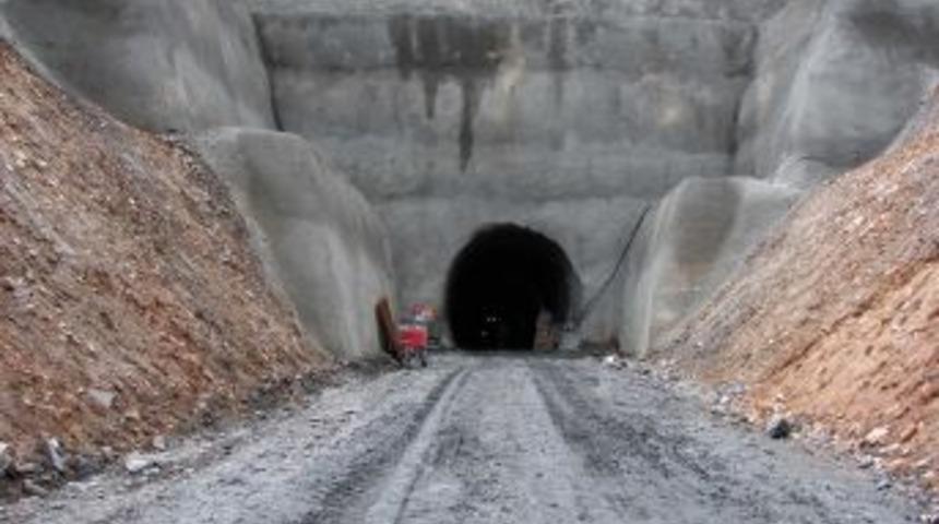 Denizli'de Yapılan Devasa Su Iletim Kanalıyla 15 Bin Hektar Sulanacak