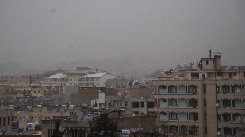 Adıyaman'ı Toz Bulutu Kapladı