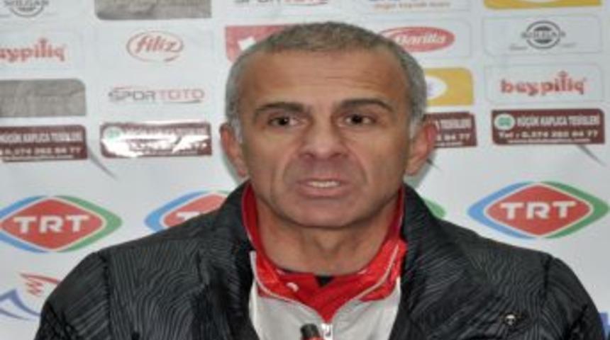 Oğuz &Ccedil;etin'den Hakem Eleştirisi