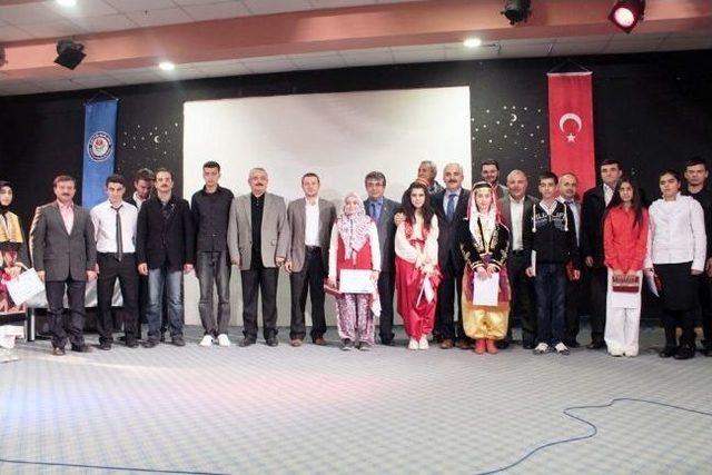 Yenişehir'de İstiklal Marşını Güzel Okuma Yarışması