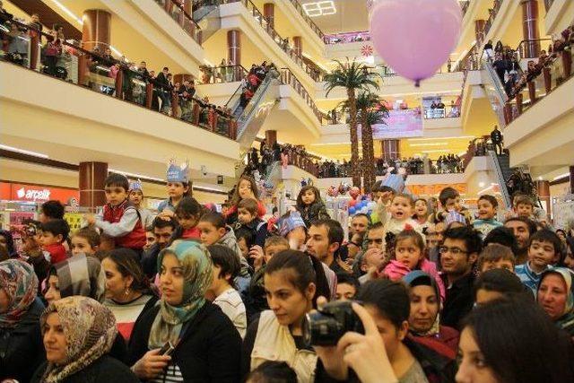 Keloğlan &Ccedil;ocuklarla Buluştu 1