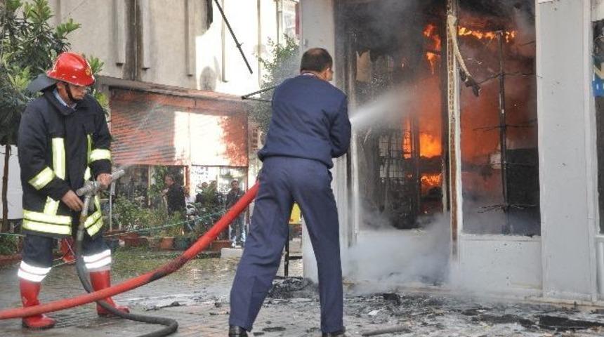 Alanya'da İş Yeri Yangını