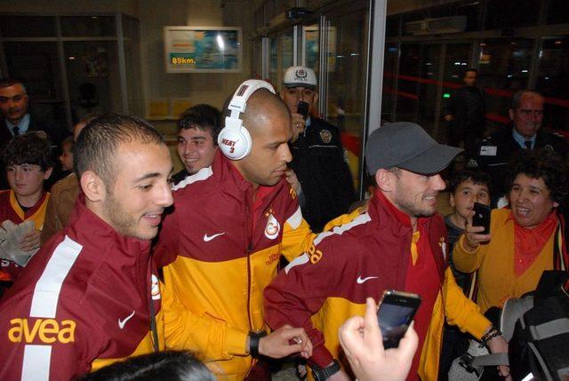 Galatasaray, Kayseri’de Coşkuyla Karşılandı