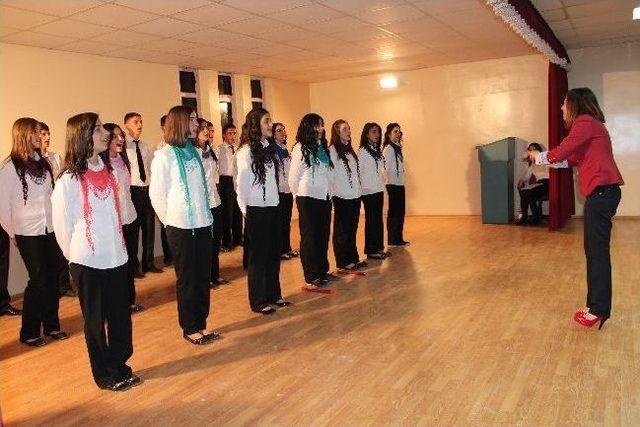 Şiran’da Öğretmen Okullarının Kuruluş Yılı Nedeniyle Program Düzenlendi