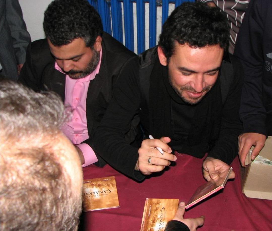 &Ccedil;anakkale Zaferi'nin 98. Yıld&ouml;n&uuml;m&uuml; Şiirlerle, T&uuml;rk&uuml;lerle Kutlandı