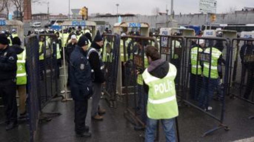 Kazlı&ccedil;eşme&rsquo;deki Kutlama Alanına Girişler Başladı