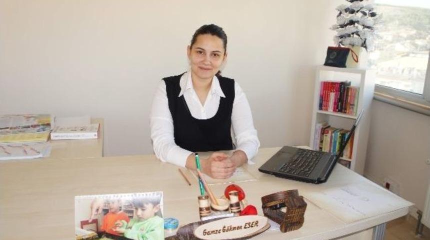 Aile Danışmanı Ve Psikolog Gamze Eser: