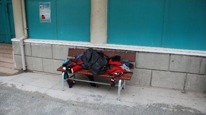 Ş&uuml;pheli Paketten Pijama &Ccedil;ıktı