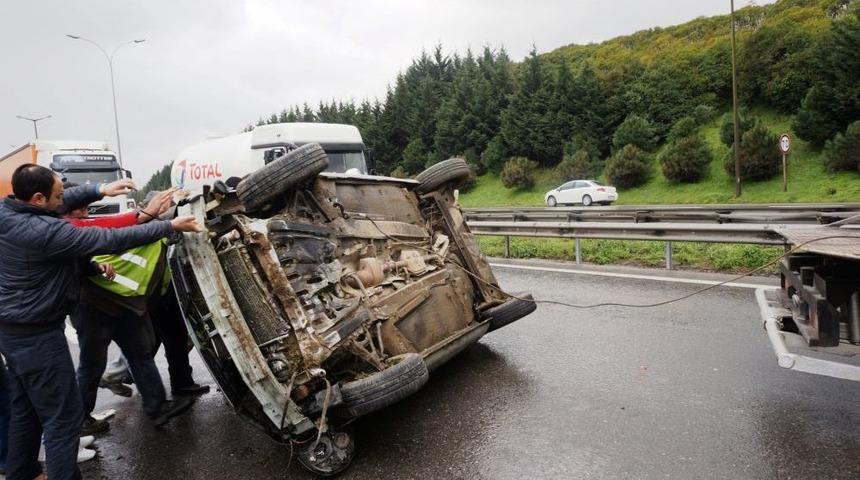 Tuzla'da Kaza: 5 Yaralı