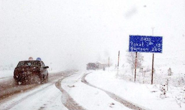 Tokat’ta Yoğun Kar Yağışı