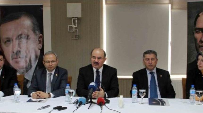 Bakan &Ccedil;elik: &Ccedil;&ouml;z&uuml;m S&uuml;reci Meselesi Emin Ellerdedir